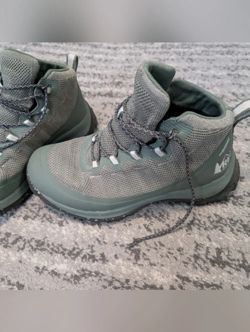REI like new